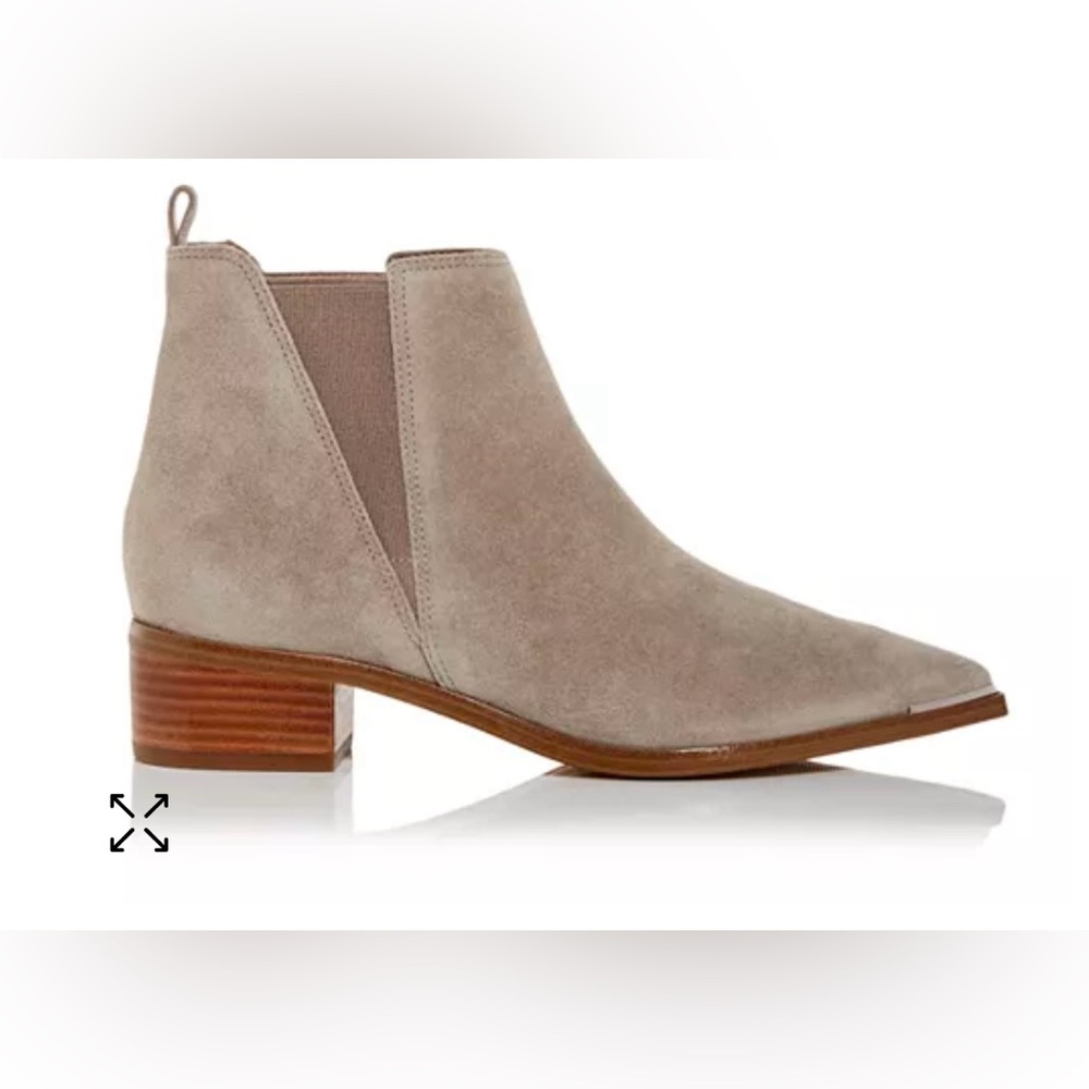 NIB Marc fisher Yale bootie size 8.5 tan suede